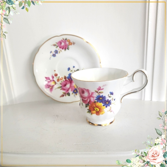 Teacup and Saucer, Royal Grafton, England, Fine Bone China, Flowers, Gold - Picture 1 of 8